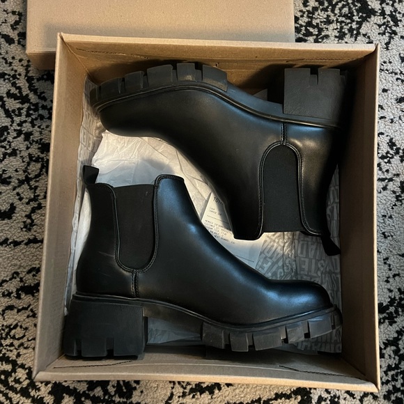 Steve Madden Shoes - Steven Madden Howler Booties